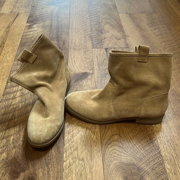 BCBG Generation Woman’s Leather Upper Booties Size 9B - Picture 1 of 7